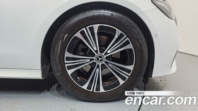 Mercedes-Benz E-Class E200 Avantgarde