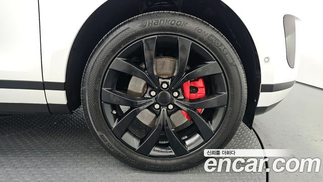 Land Rover Range Rover Evoque D180 Launch Edition