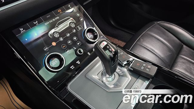 Land Rover Range Rover Evoque D180 Launch Edition