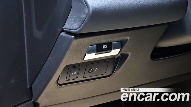 Land Rover Range Rover Evoque D180 Launch Edition