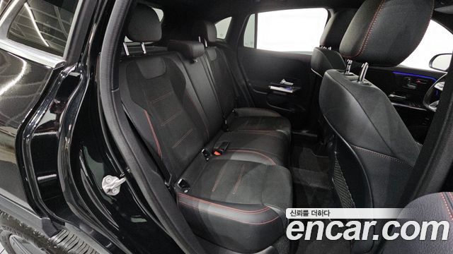 Mercedes-Benz GLA-Class GLA250 4MATIC