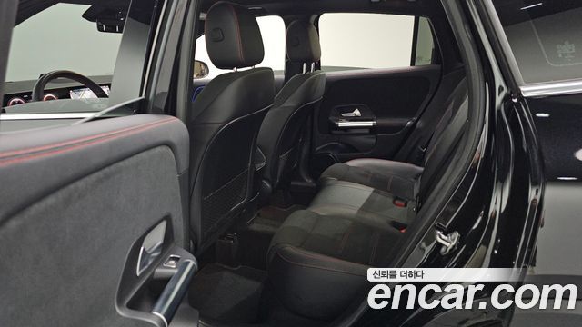 Mercedes-Benz GLA-Class GLA250 4MATIC