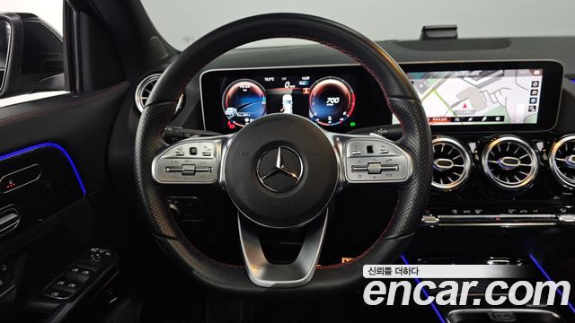 Mercedes-Benz GLA-Class GLA250 4MATIC