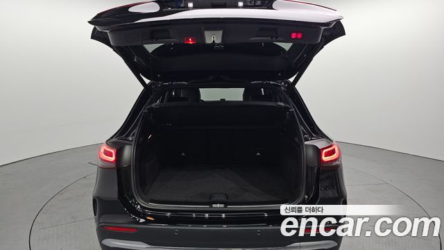 Mercedes-Benz GLA-Class GLA250 4MATIC