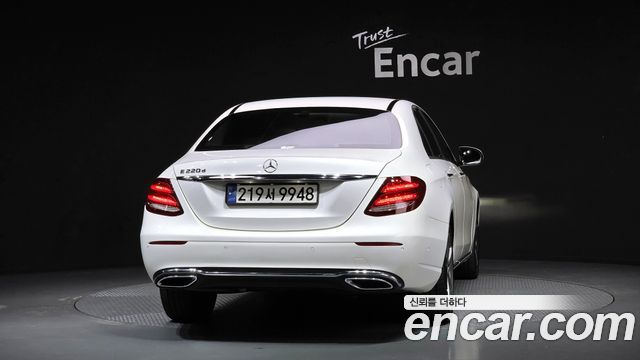 Mercedes-Benz E-Class E220d Avantgarde
