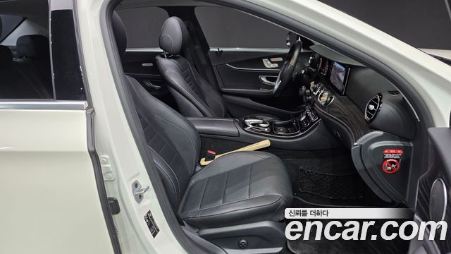 Mercedes-Benz E-Class E220d Avantgarde