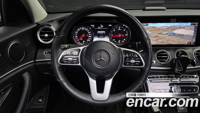 Mercedes-Benz E-Class E220d Avantgarde