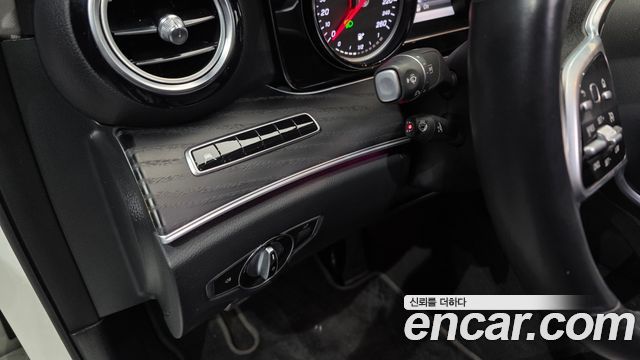 Mercedes-Benz E-Class E220d Avantgarde