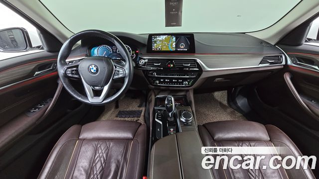 BMW 5-Series 530i xDrive Luxury Plus