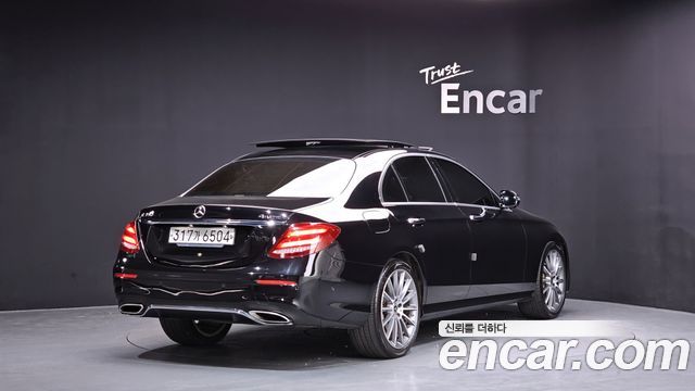 Mercedes-Benz E-Class E350 4MATIC AMG Line