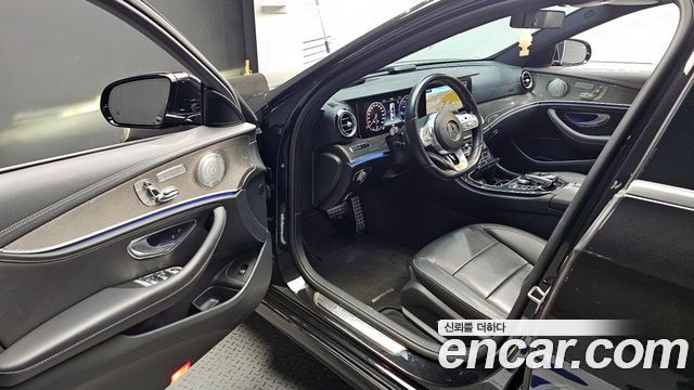 Mercedes-Benz E-Class E350 4MATIC AMG Line