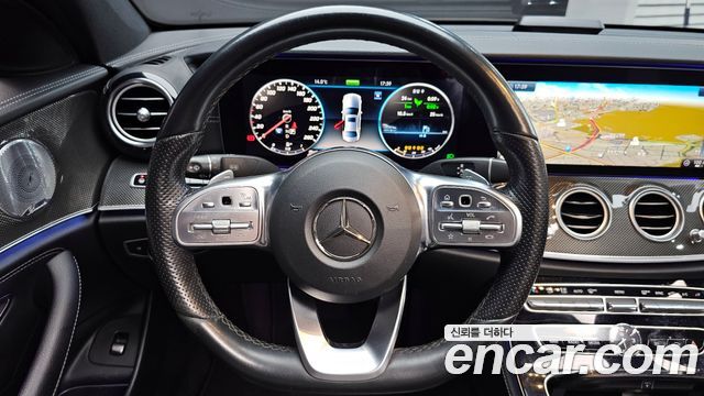 Mercedes-Benz E-Class E350 4MATIC AMG Line