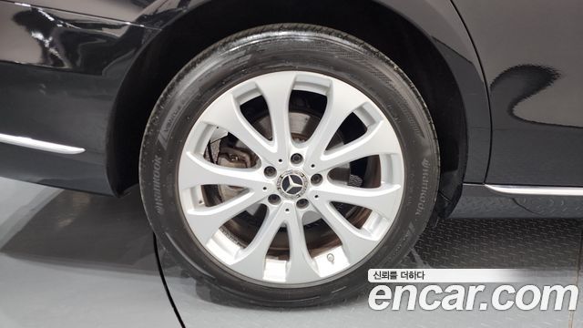Mercedes-Benz E-Class E220d 4MATIC Exclusive