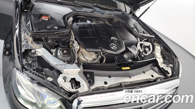 Mercedes-Benz E-Class E220d 4MATIC Exclusive
