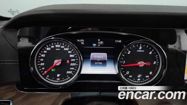 Mercedes-Benz E-Class E220d 4MATIC Exclusive