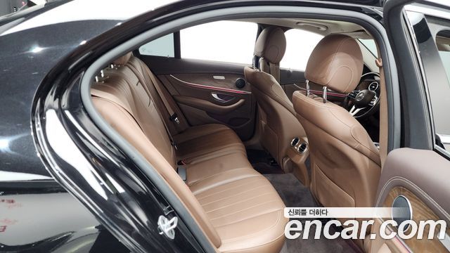 Mercedes-Benz E-Class E220d 4MATIC Exclusive