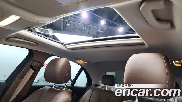 Mercedes-Benz E-Class E220d 4MATIC Exclusive