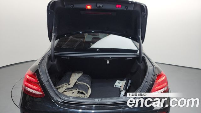 Mercedes-Benz E-Class E220d 4MATIC Exclusive
