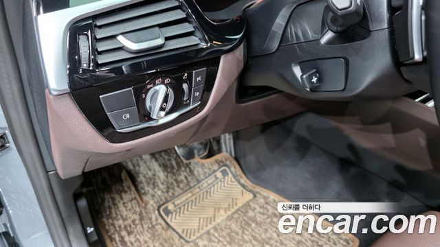 BMW 5-Series 530i M Sport Package