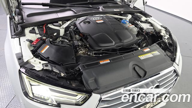 Audi A4 30 TDI Premium