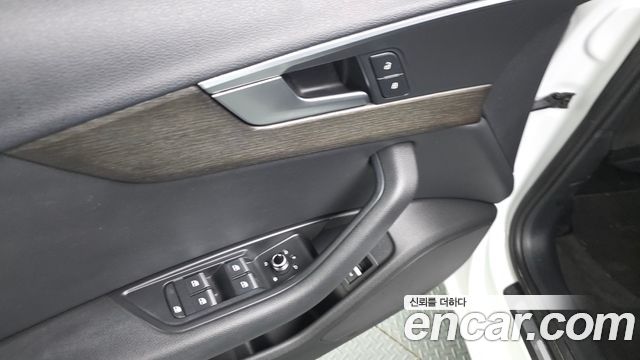 Audi A4 30 TDI Premium