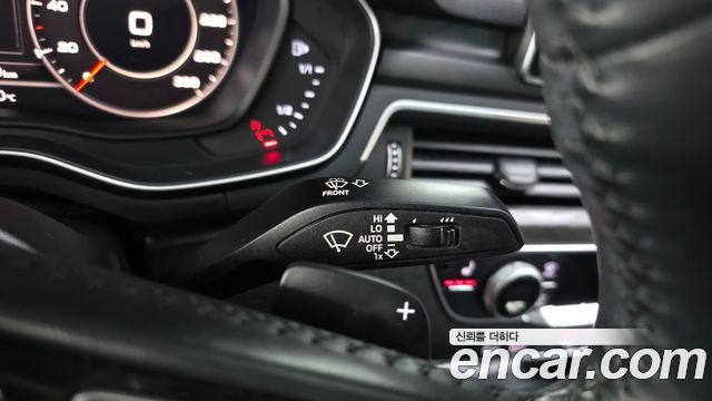Audi A4 30 TDI Premium