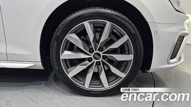 Audi A4 40 TFSI Premium