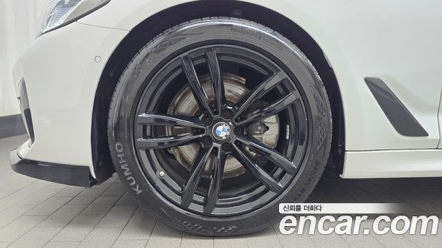 BMW 5-Series 520d M Sport Package Plus