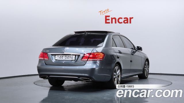 Mercedes-Benz E-Class E300 4MATIC Avantgarde