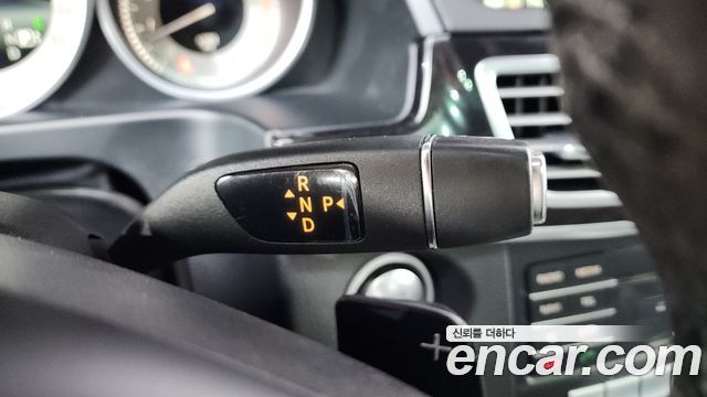 Mercedes-Benz E-Class E300 4MATIC Avantgarde