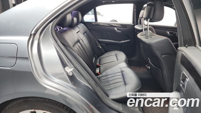 Mercedes-Benz E-Class E300 4MATIC Avantgarde