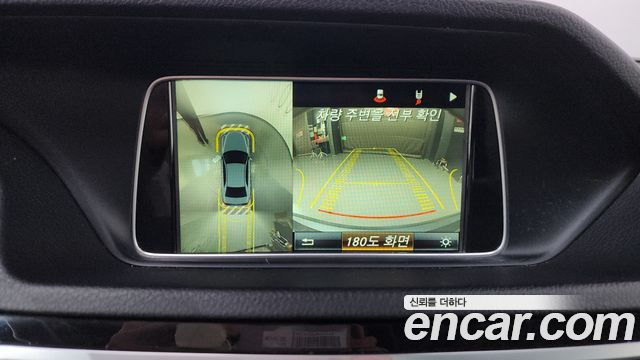 Mercedes-Benz E-Class E300 4MATIC Avantgarde