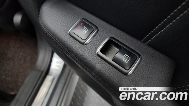 Mercedes-Benz E-Class E300 4MATIC Avantgarde