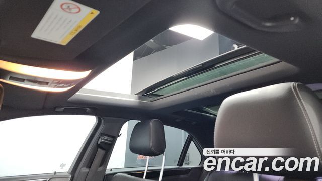 Mercedes-Benz E-Class E300 4MATIC Avantgarde