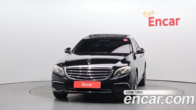 Mercedes-Benz E-Class E300 4MATIC Exclusive