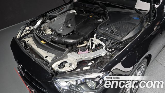 Mercedes-Benz E-Class E220d 4MATIC AMG Line