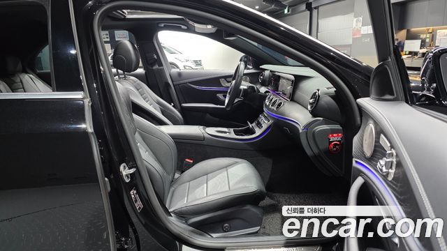 Mercedes-Benz E-Class E220d 4MATIC AMG Line