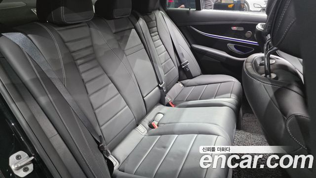 Mercedes-Benz E-Class E220d 4MATIC AMG Line