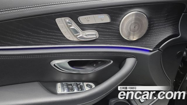 Mercedes-Benz E-Class E220d 4MATIC AMG Line