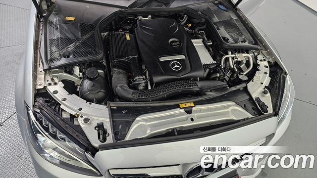 Mercedes-Benz C-Class C200 Coupe