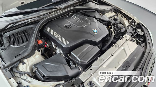 BMW 3-Series 320i Luxury