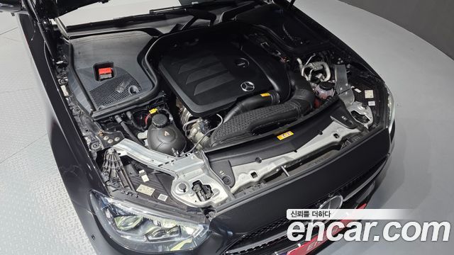 Mercedes-Benz E-Class E350 4MATIC AMG Line