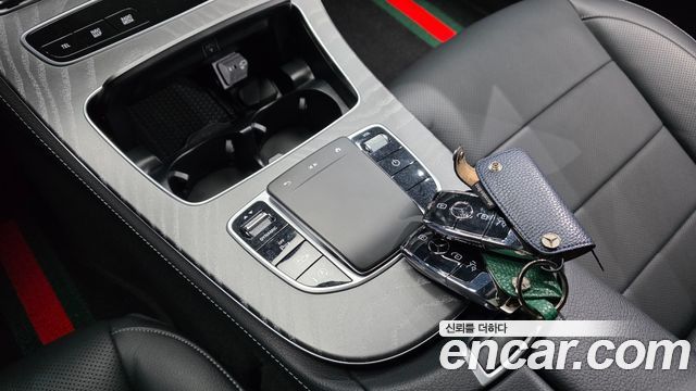 Mercedes-Benz E-Class E350 4MATIC AMG Line