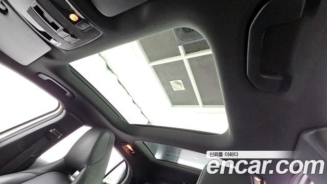 Mercedes-Benz GLA-Class GLA220 Premium