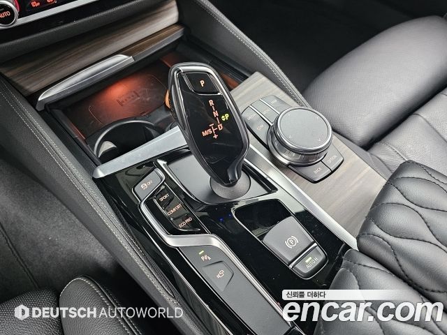 BMW 5-Series 530i M Sport Package Plus