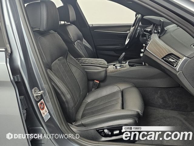 BMW 5-Series 530i M Sport Package Plus