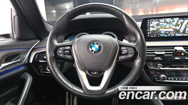 BMW 5-Series 520d xDrive M Sport Package Plus
