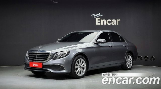 Mercedes-Benz E-Class E300 4MATIC Exclusive