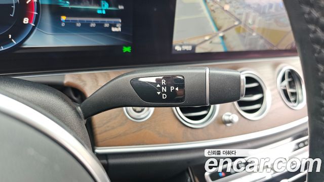Mercedes-Benz E-Class E300 4MATIC Exclusive