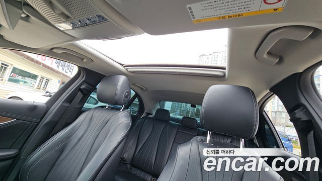 Mercedes-Benz E-Class E300 4MATIC Exclusive